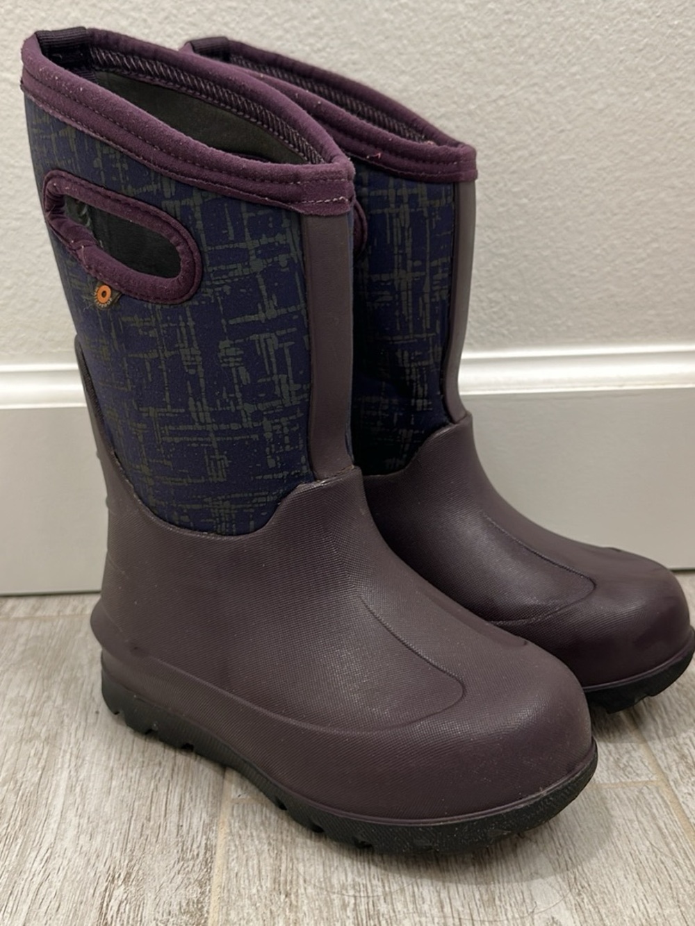 Bogs Kids Plum Purple and Navy Patterned Pull-On Winter Boots